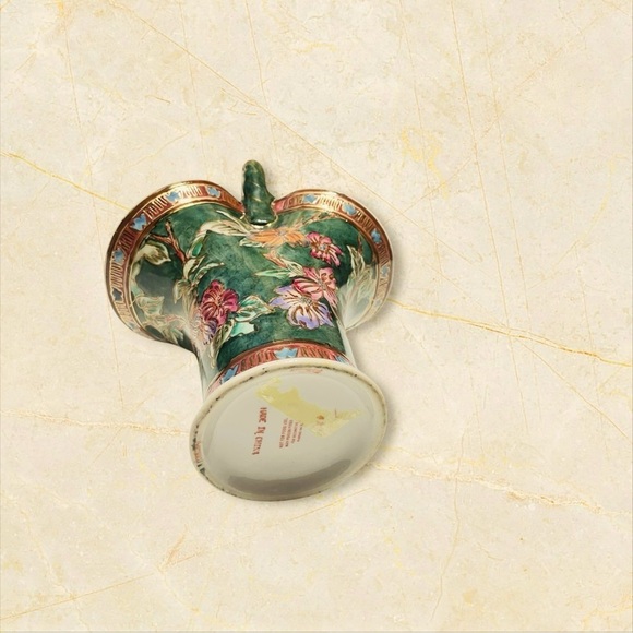 Vintage Chinese Ceramic Floral Basket Basket With Floral Design And Gold Trim - Picture 8 of 12